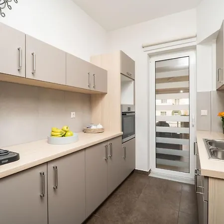 Daire City Beach Apartment