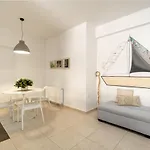 City Beach Apartment *