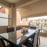 City Beach Apartment *